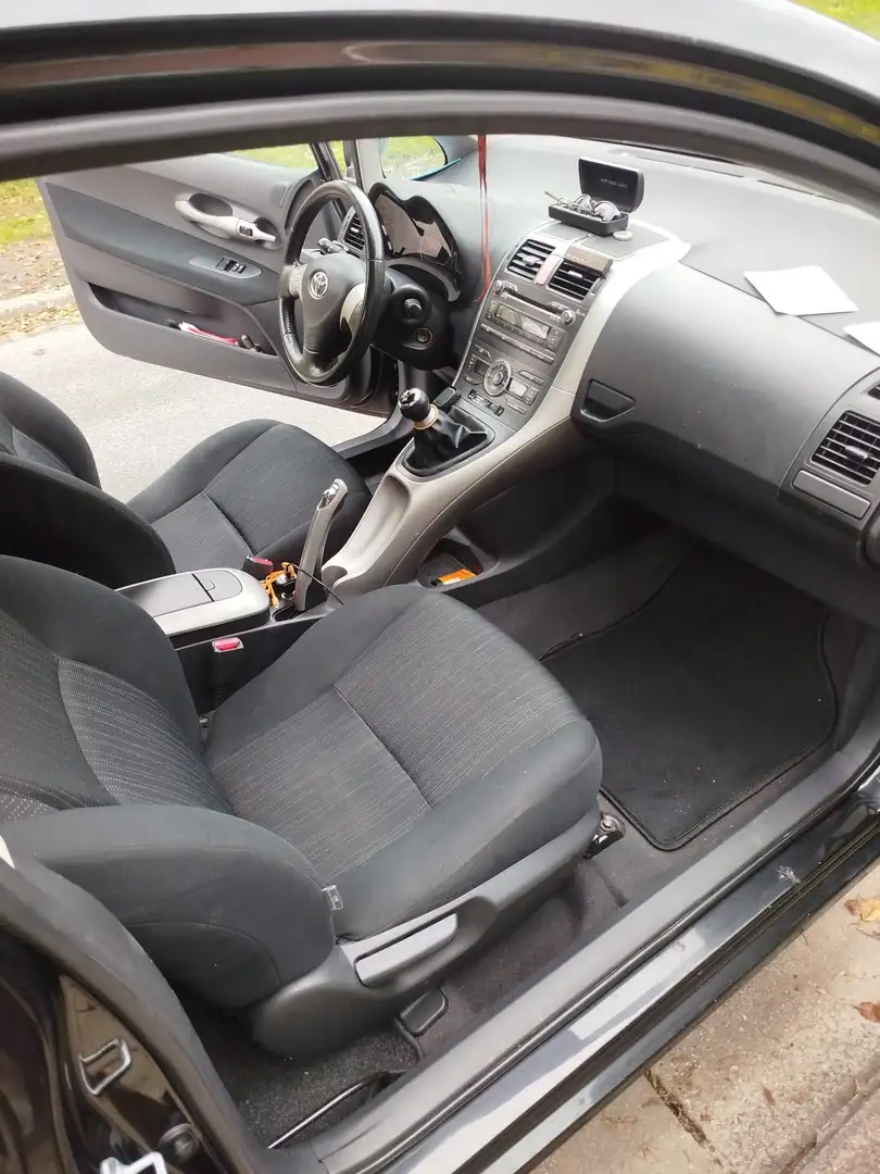 Toyota Auris 1.4i VVT-i 16v Luna - 2