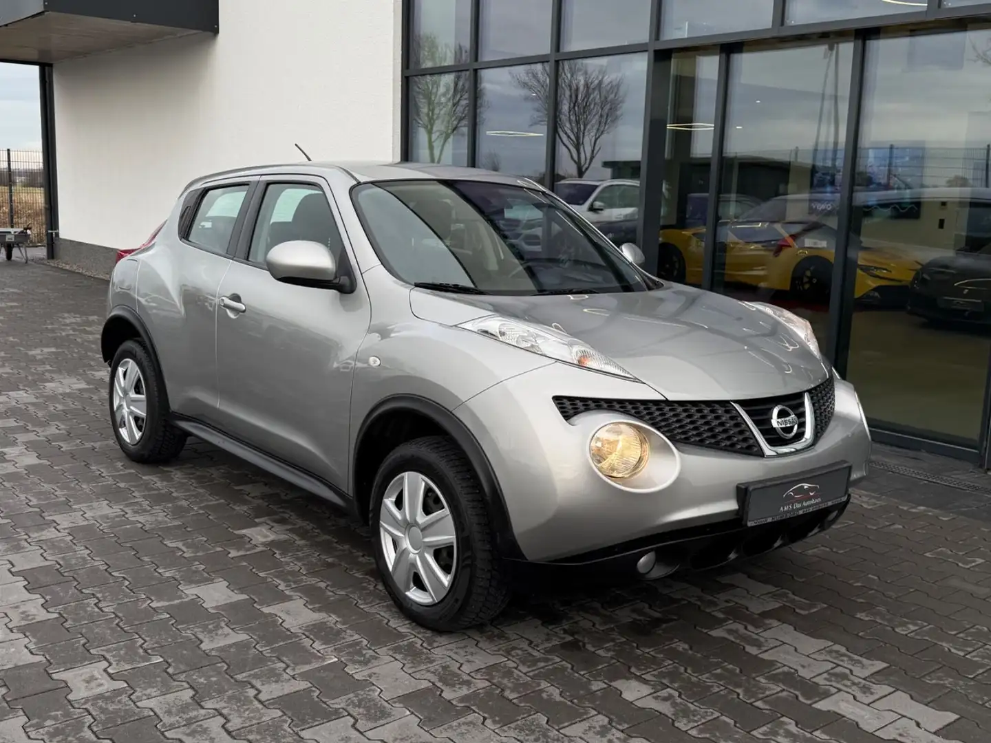 Nissan Juke Acenta 1.5 D Pure Drive Navi Grau - 2