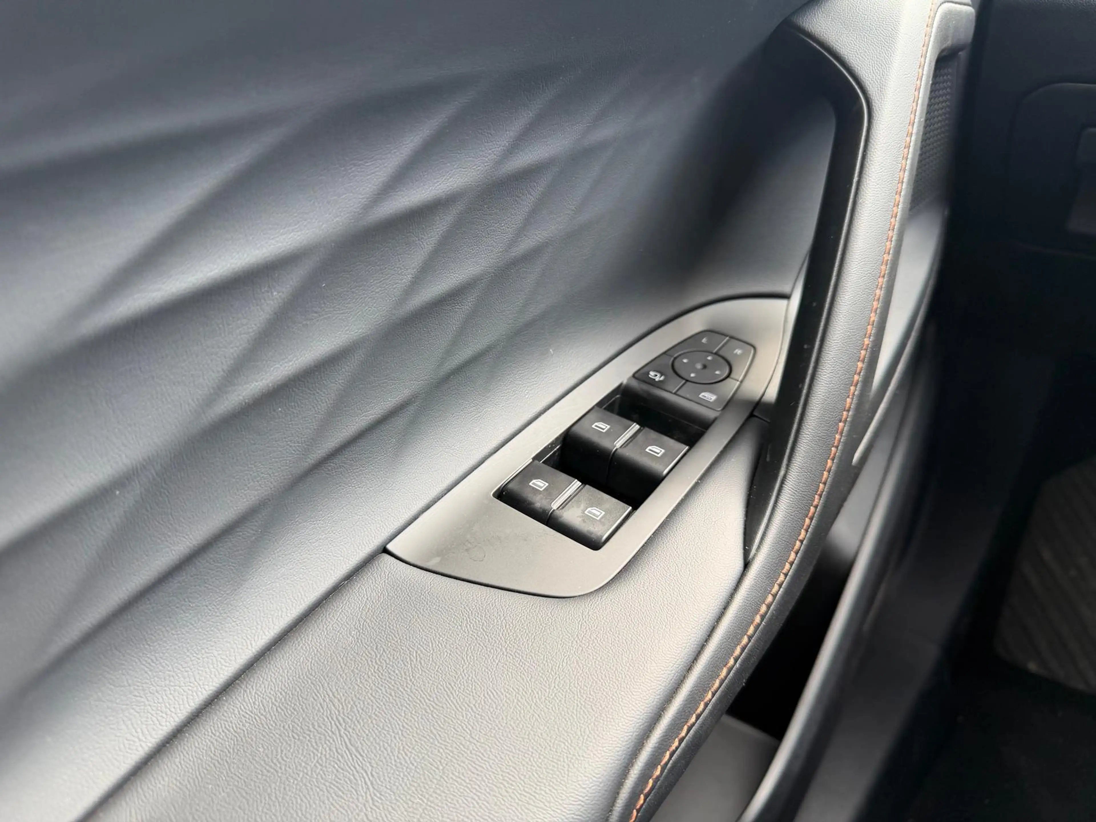 MG HS Luxury HEV+ 224PS Android Auto*Navi*SHZ*360° Ka... — photo 11
