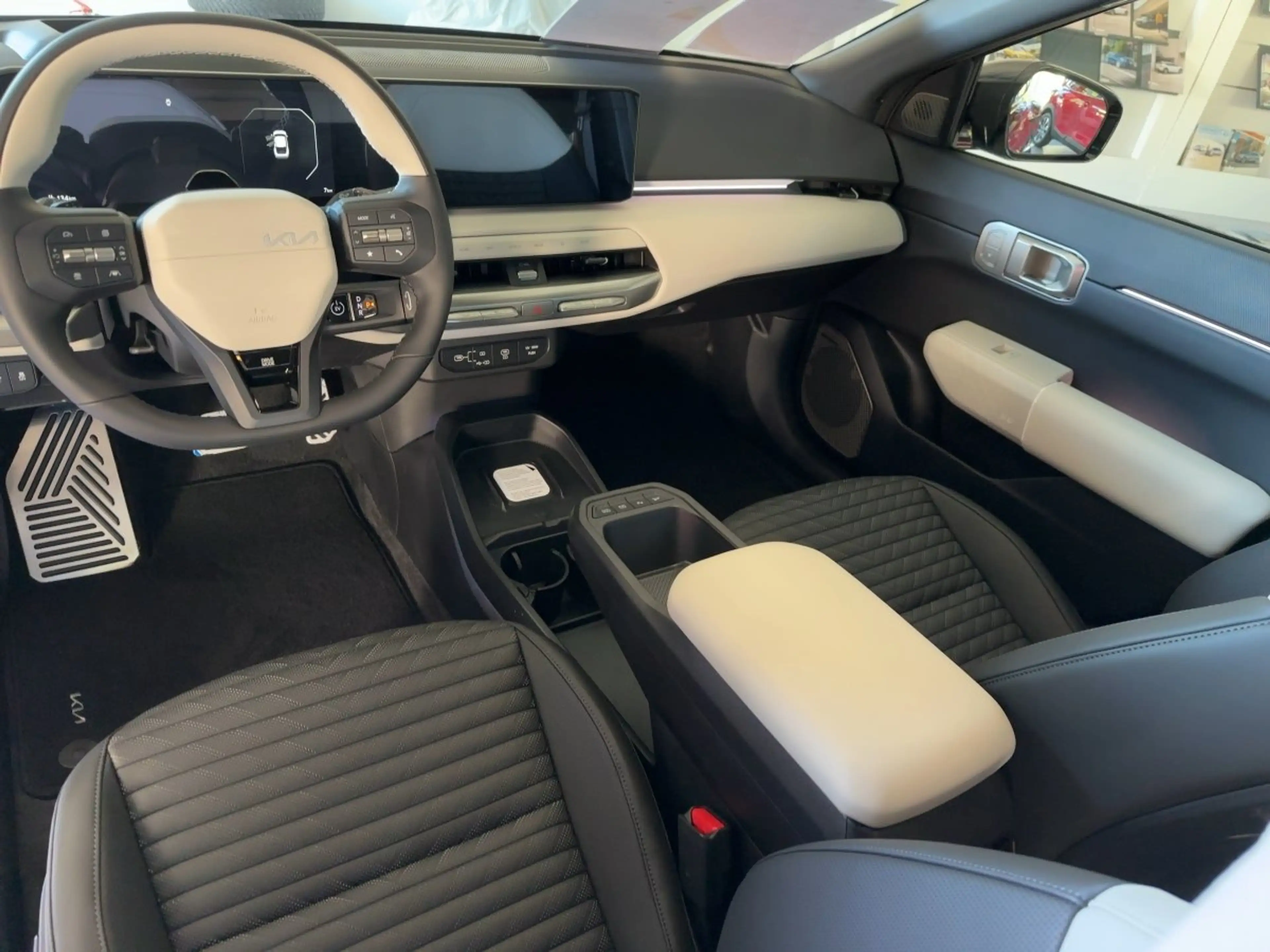 Kia EV4 Fastback 360°*ACC*Pano*el.Sitze*HUD*DualLED — photo 13