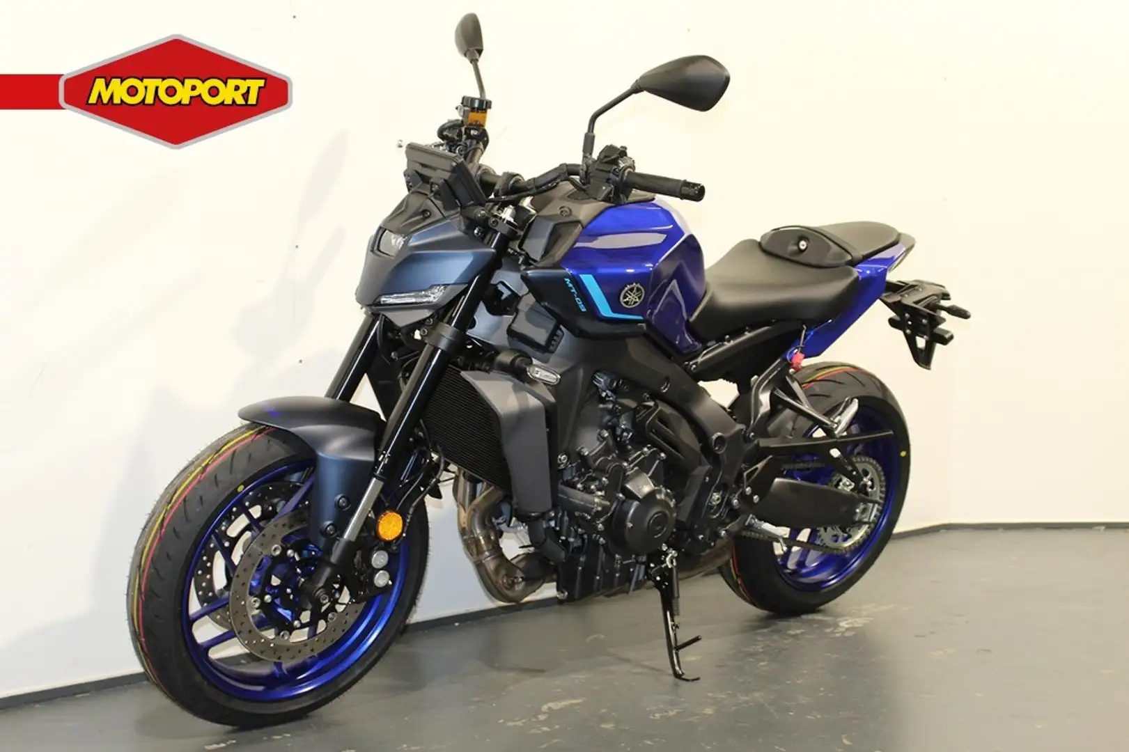 Yamaha MT-09 Y-AMT Azul - 2