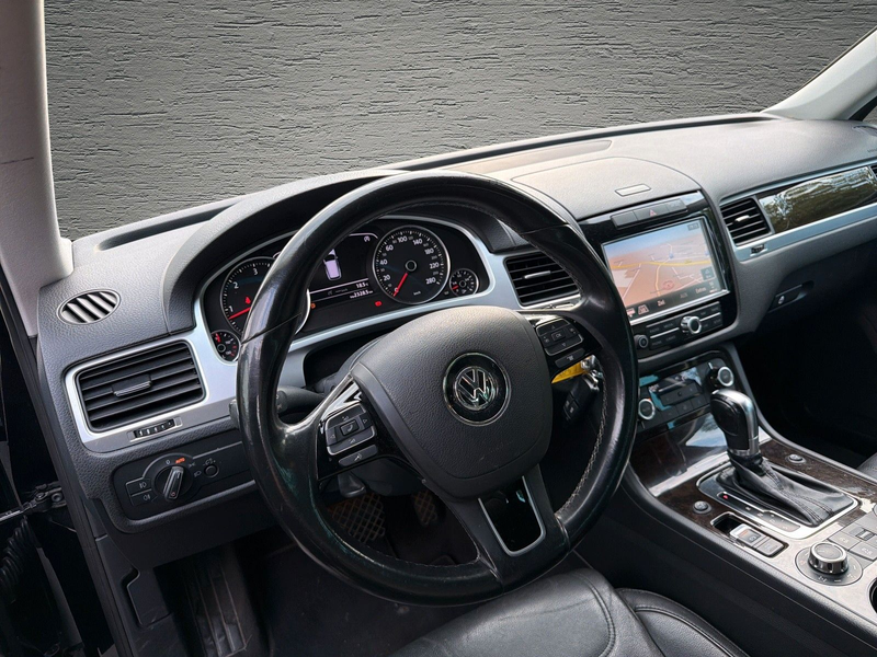 Volkswagen Touareg 3.0 V6 TDI Tiptronic /AHK/Kamera/3.5t — photo 11