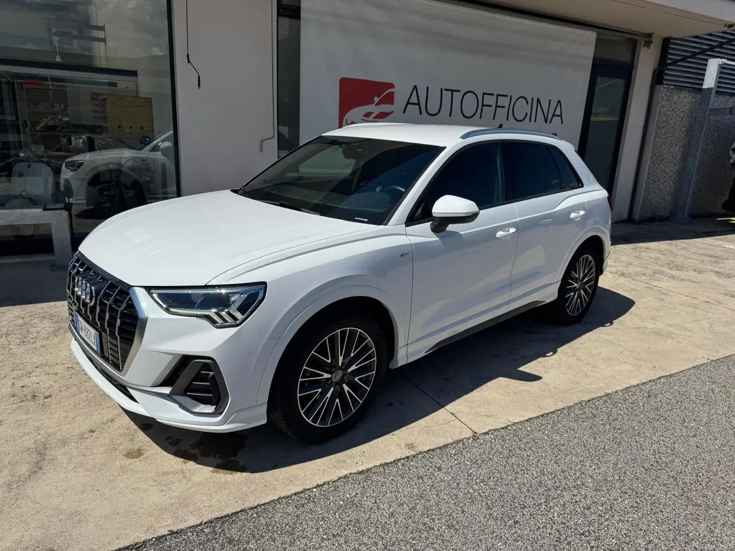 Audi Q3 Q3 35 2.0 tdi S line edition s-tronic Weiß - 1