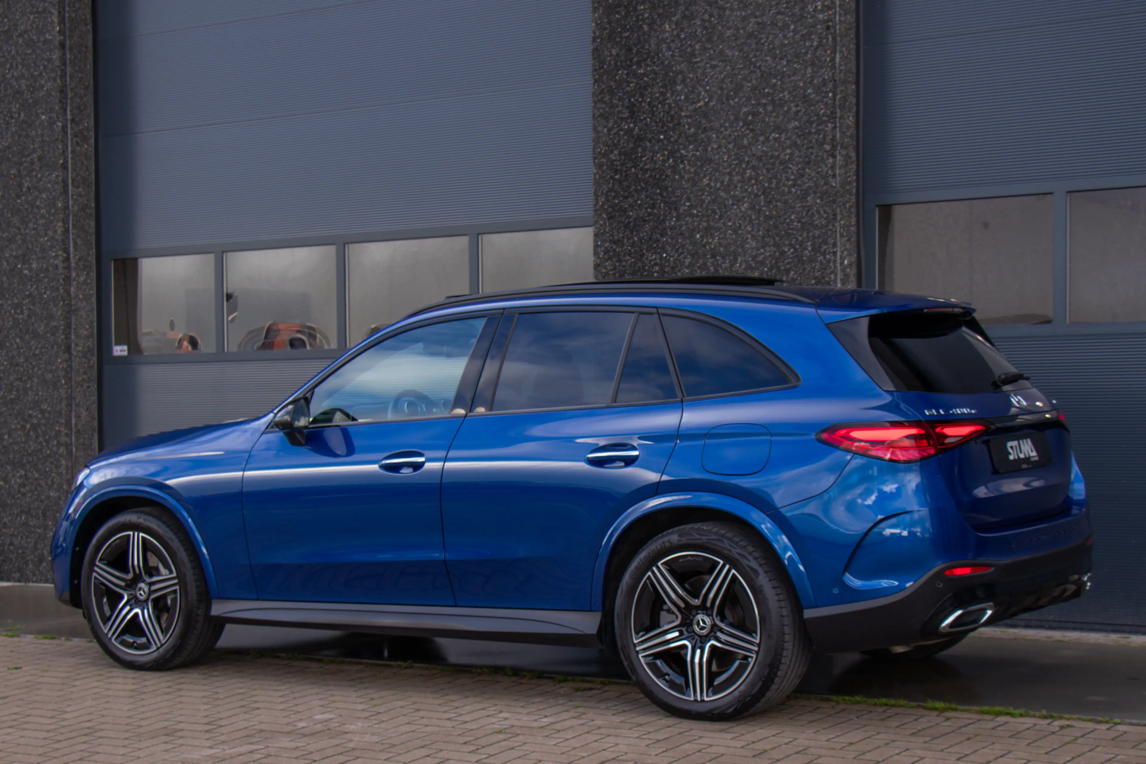 Mercedes-Benz GLC 400 400e 4MATIC AMG Line | Pano | 360 | Burmester | Sf — photo 6