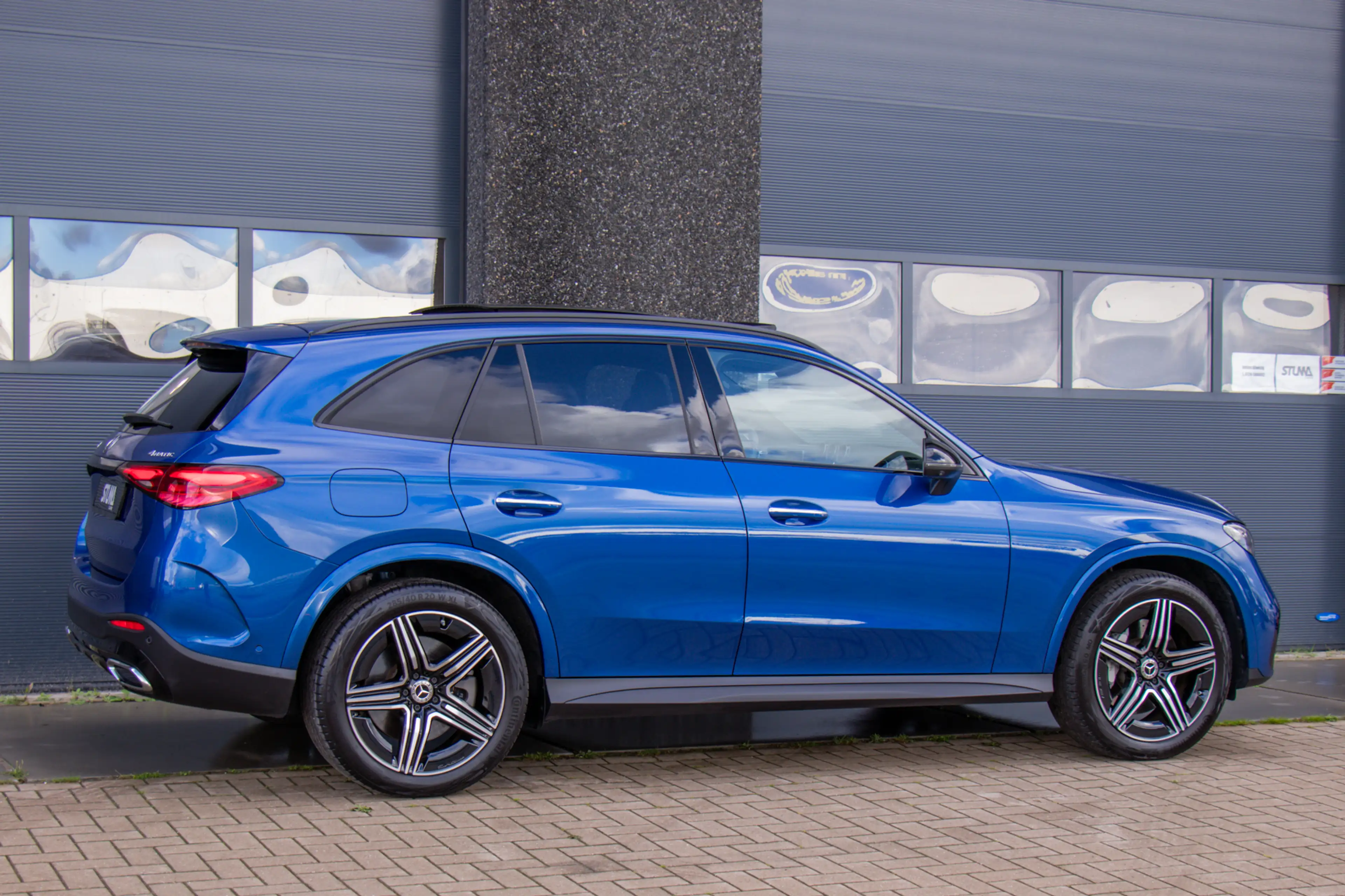 Mercedes-Benz GLC 400 400e 4MATIC AMG Line | Pano | 360 | Burmester | Sf — photo 13