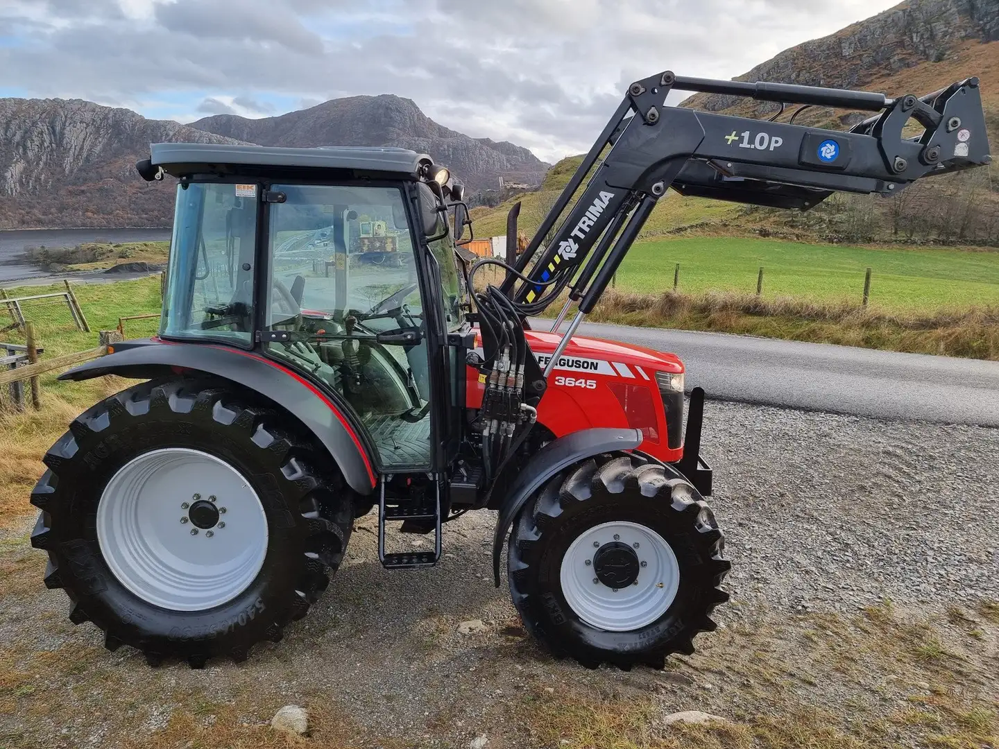 Ford Massey Ferguson 3645 Червоний - 2