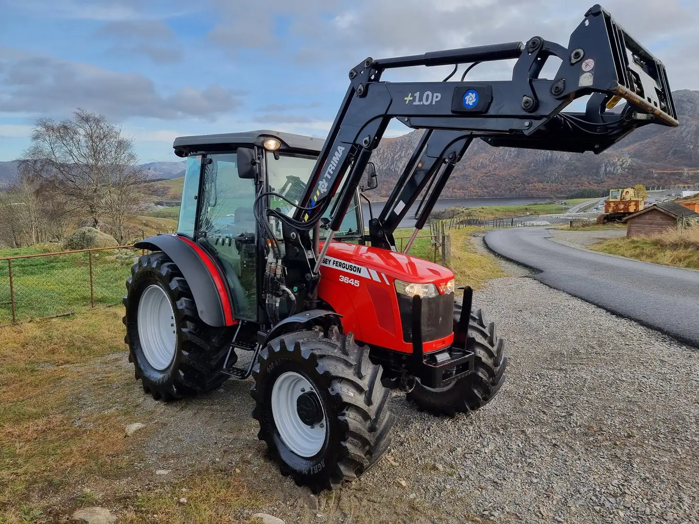 Ford Massey Ferguson 3645 Roşu - 1