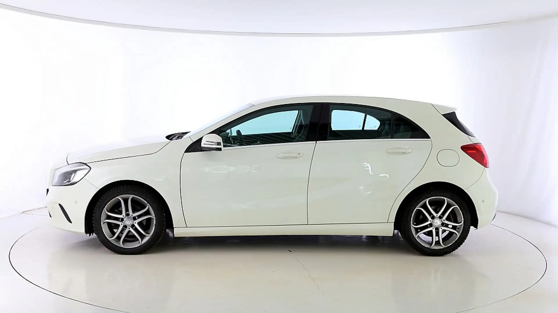 Mercedes-Benz A 180 d Aut. Blanc - 2