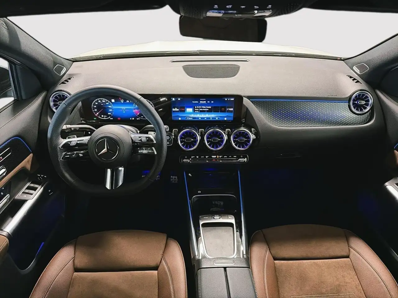 Mercedes-Benz GLA снимка Mercedes-Benz GLA