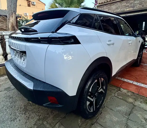 Peugeot 2008 2024, foto 3