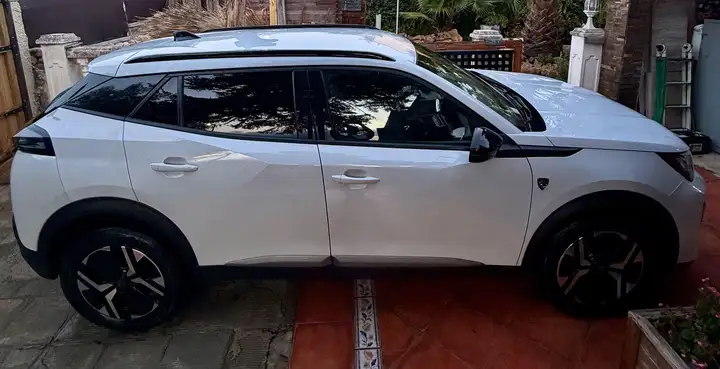 Peugeot 2008 2024, foto 5
