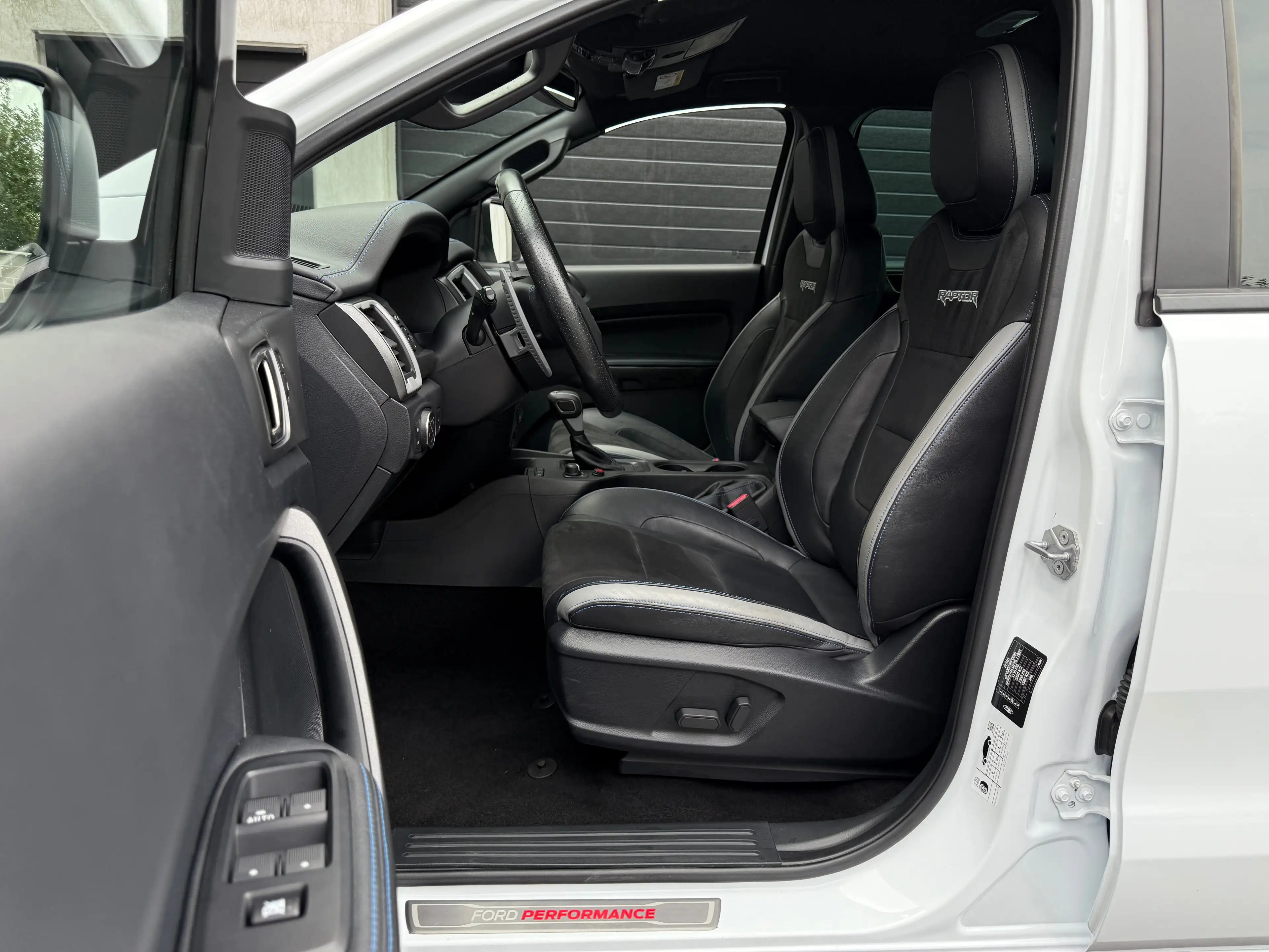 Ford Ranger Raptor 2.0 Bi-TURBO 212CV "1ER MAiN" FULL CARNET FORD " — photo 11