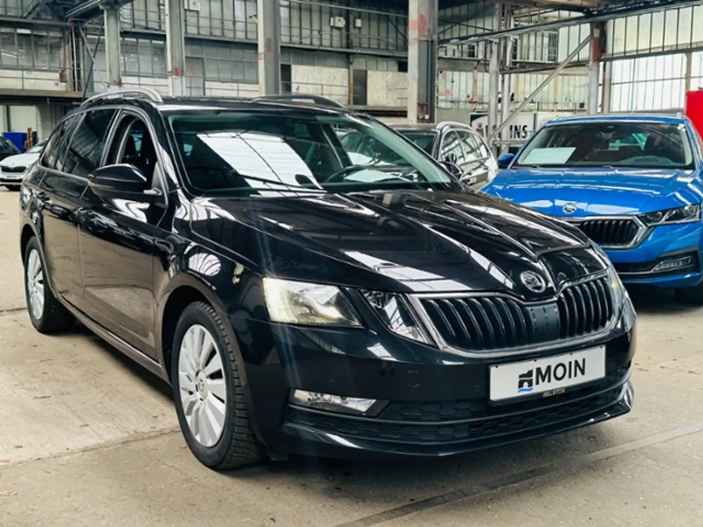 Skoda Octavia Combi Ambition 1,6 TDI-DSG VERKAUFT Noir - 2