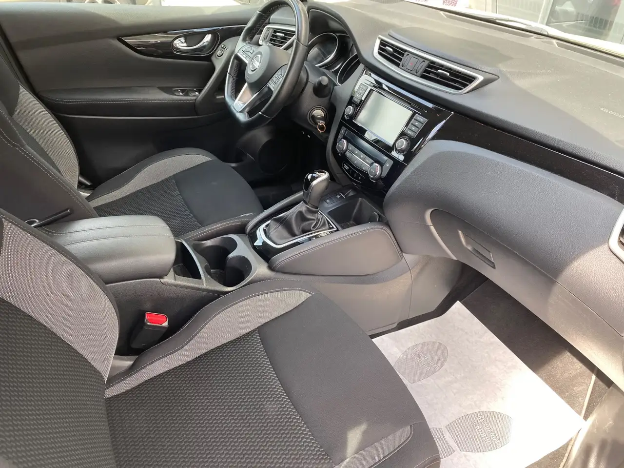 Nissan Qashqai 1.5 dci Business 115cv dct, миниатюра 9
