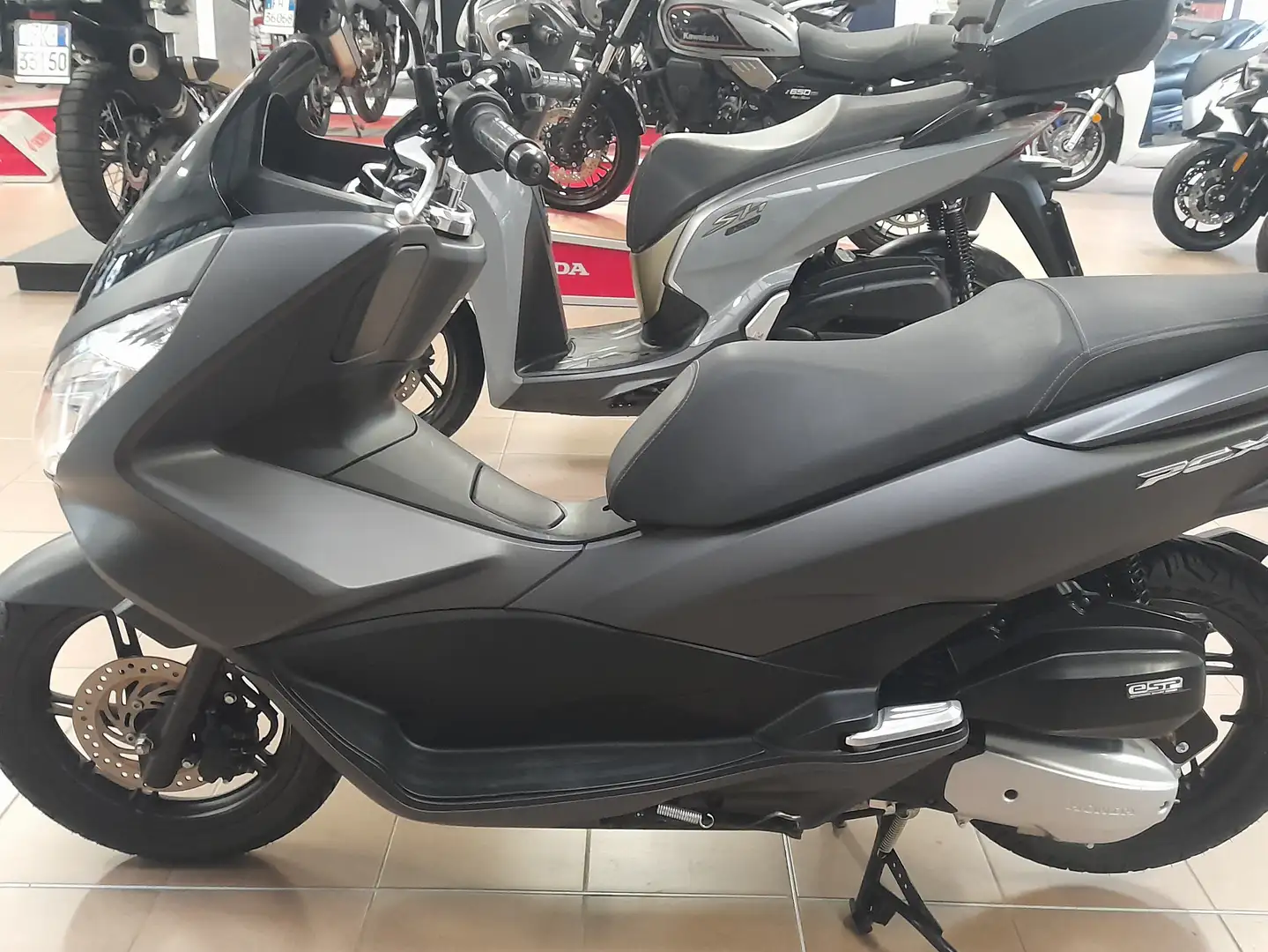 Honda PCX 150 Noir - 1