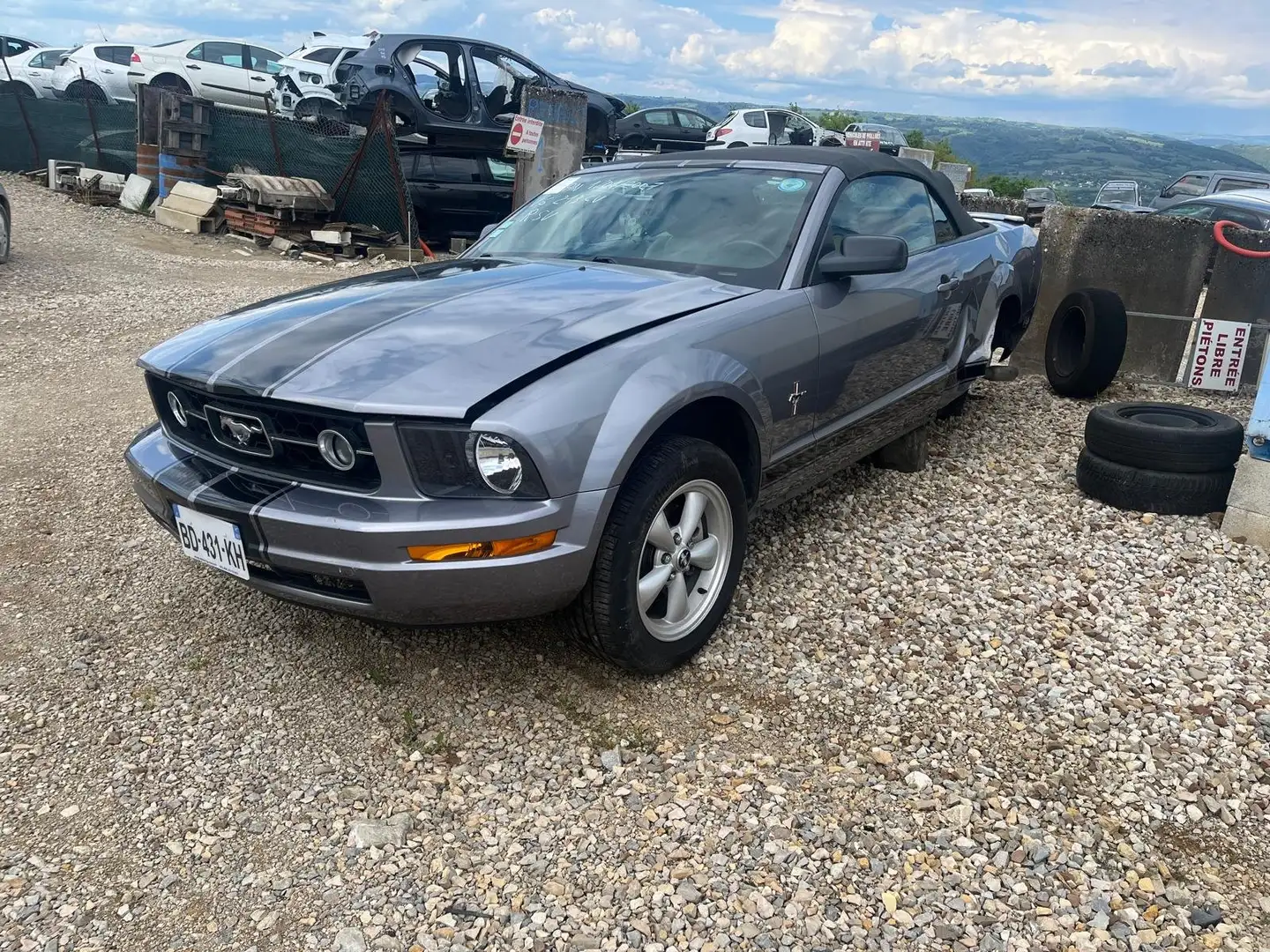 Ford Mustang 4.0 V6 214 Cabriolet / BD431 Gris - 2
