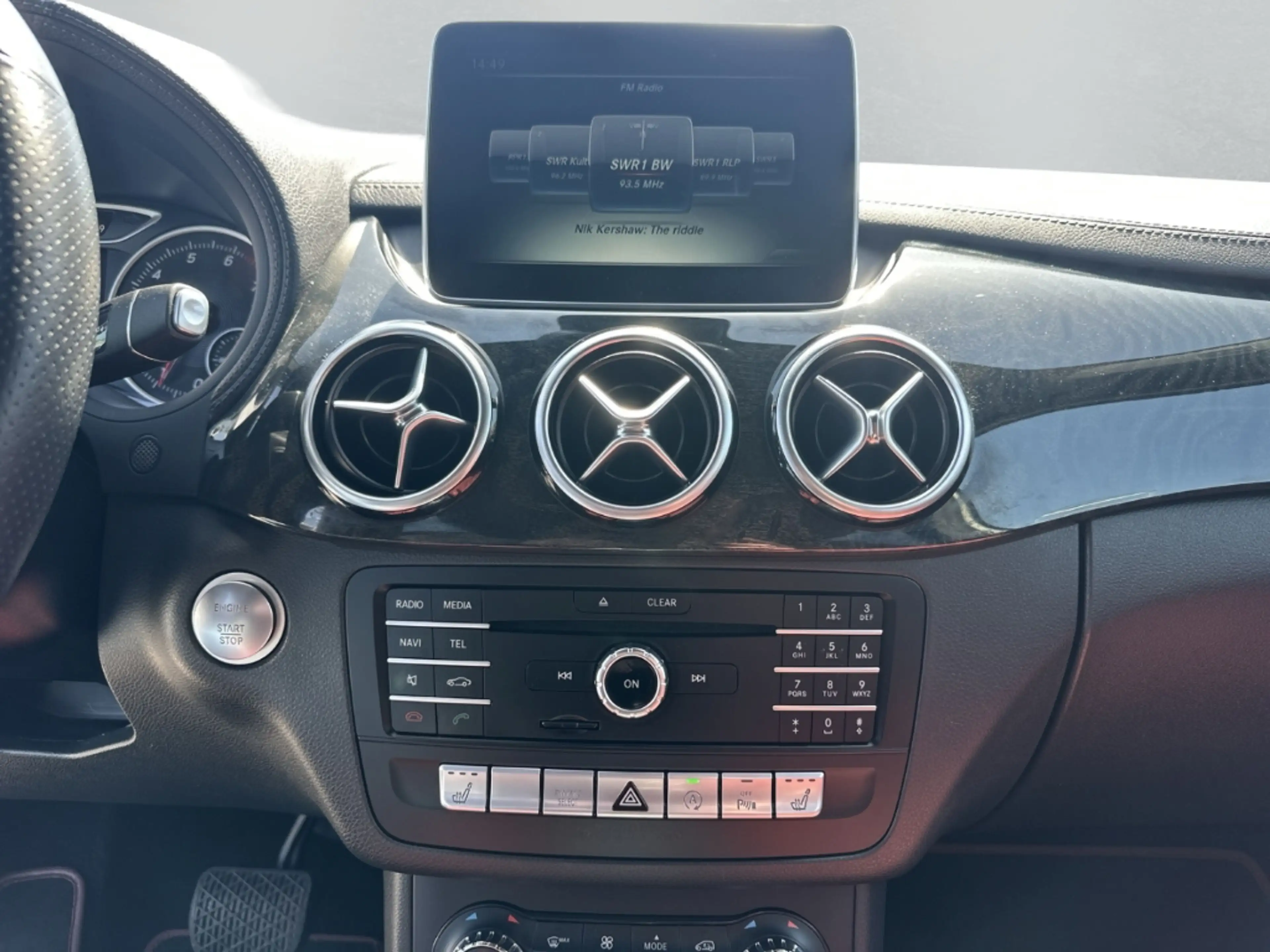 Mercedes-Benz B 220 4Matic Navi Leder Memory Sitze LED Blendfreies Fer — photo 10