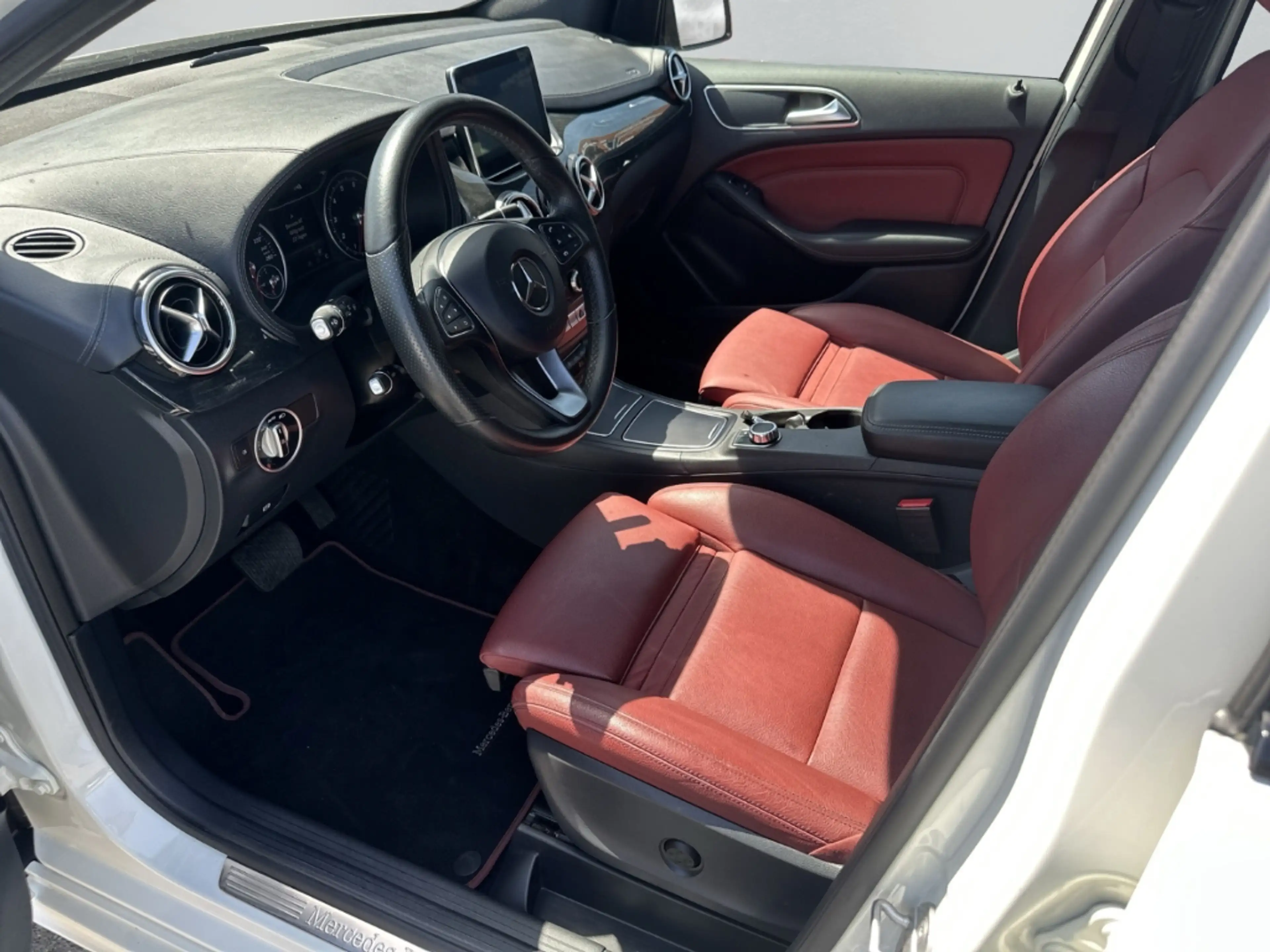Mercedes-Benz B 220 4Matic Navi Leder Memory Sitze LED Blendfreies Fer — photo 8