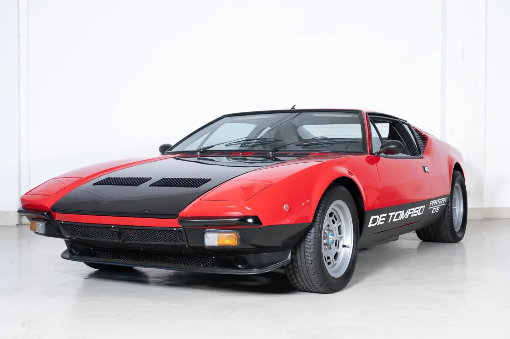 De Tomaso Pantera 5.7 V8 GTS - German Delivered - Matching Numbers & Roşu - 1