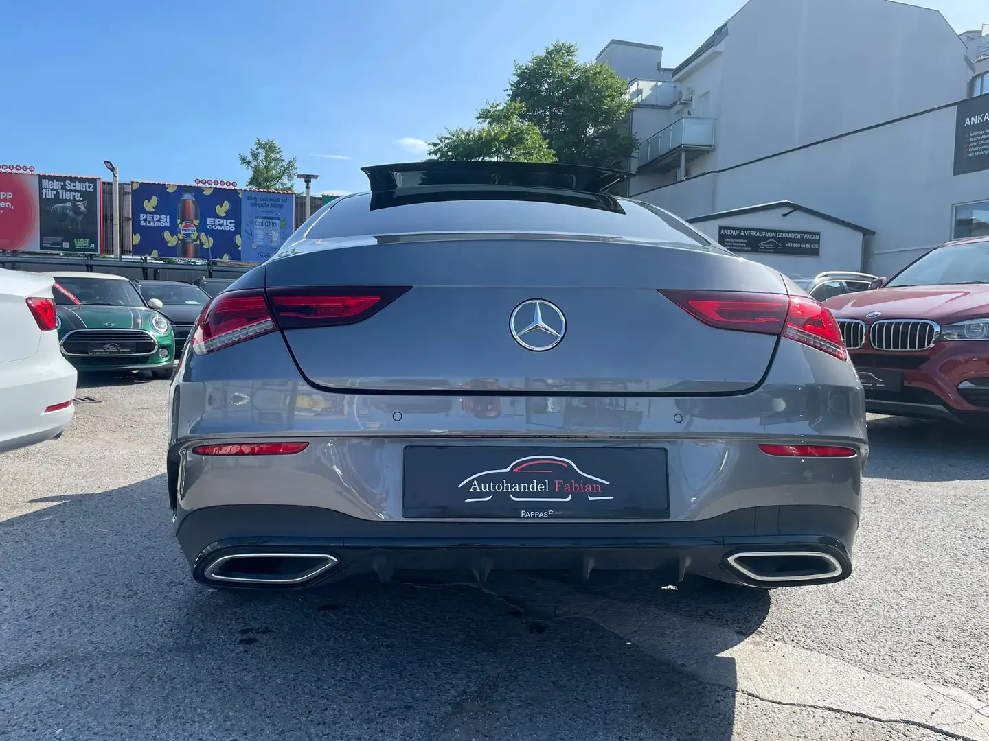Mercedes-Benz CLA 200 d Autom. **AMG LINE** Panoramadch ParkPaket360 LED Grau - 2