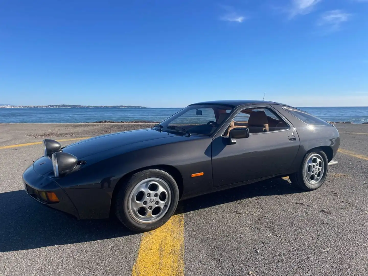 Porsche 928 4.5L 240 CH Grau - 1