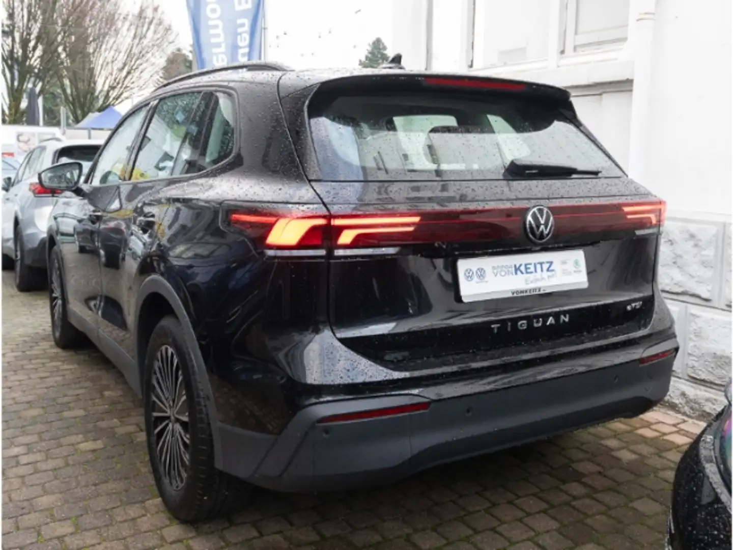Volkswagen Tiguan 1.5 eTSI Life +L/SHZ+KLIMA+ALLW+PDC+RFK++ Noir - 2