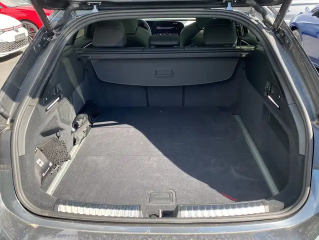 Audi A6 view 8