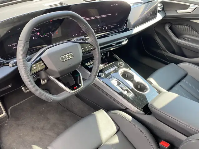 Audi A6 view 13