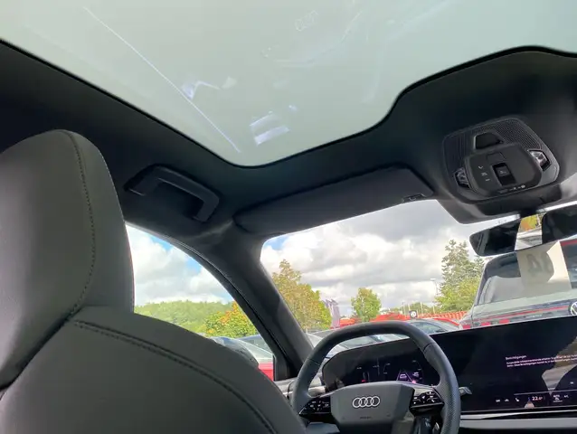 Audi A6 view 11