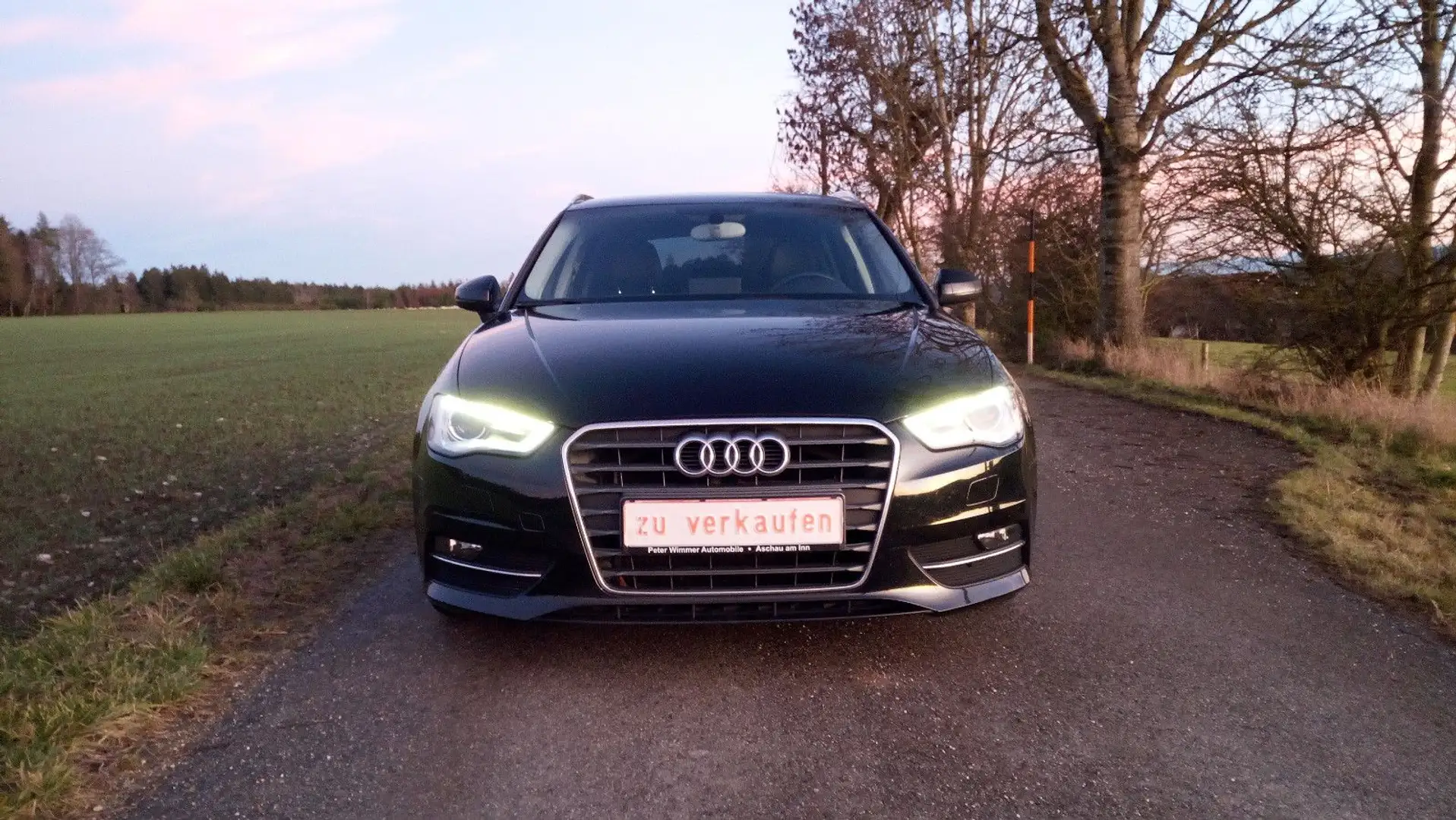 Audi A3 Sportback 1,6 TDi ambiente Schwarz - 2