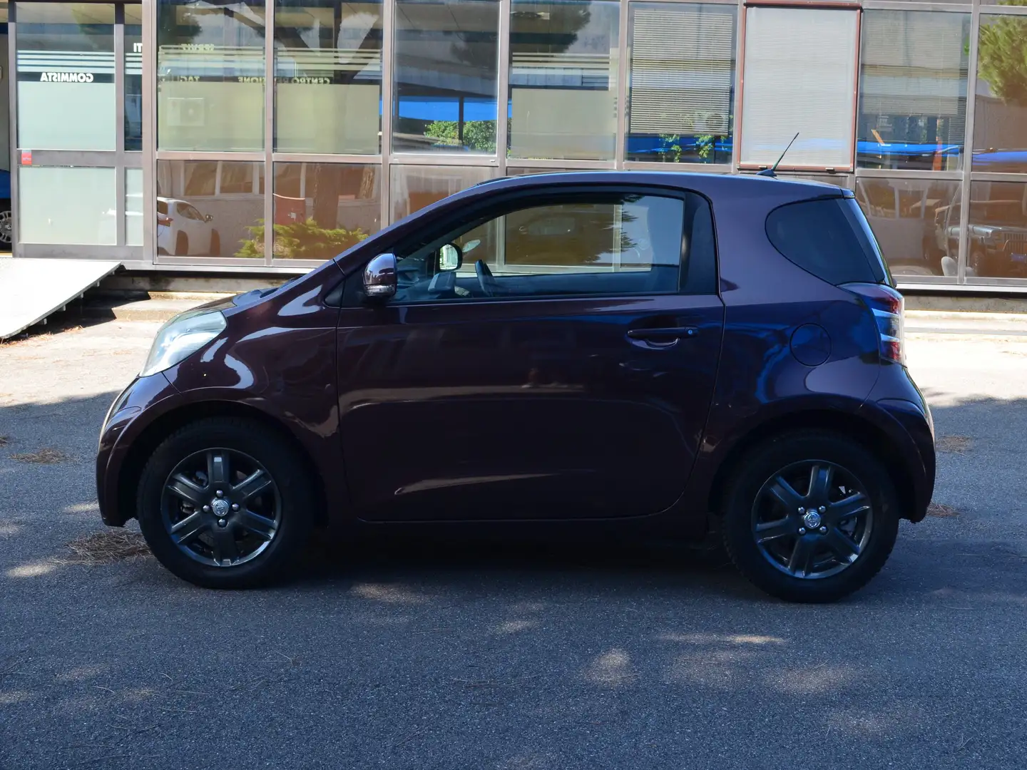 Toyota iQ 1.0 cvt Automatica Marrone - 2