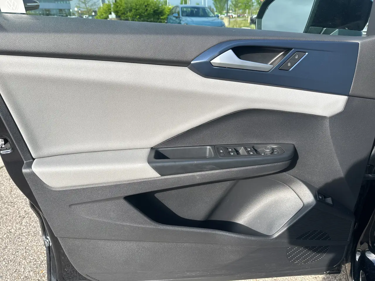 Volkswagen Taos снимка Volkswagen Taos
