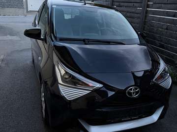 Aygo 1,0 VVT-i x x