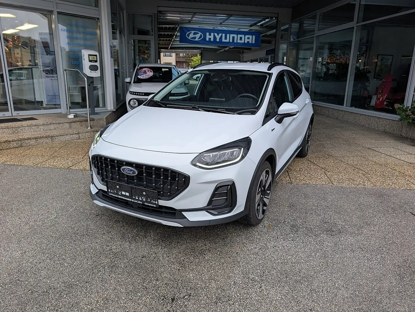 Ford Fiesta Active 1,0 EcoBoost Start/Stop Weiß - 1