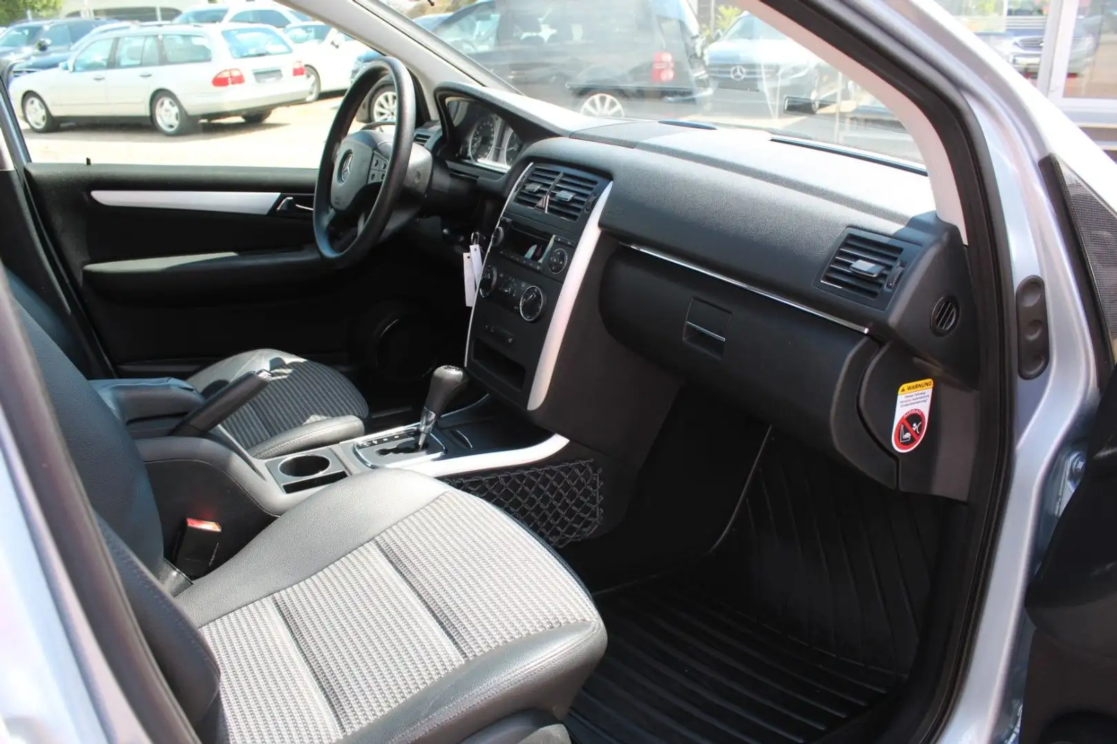 Mercedes-Benz B 200 Sports Tourer*1. Hd.* Blau - 2