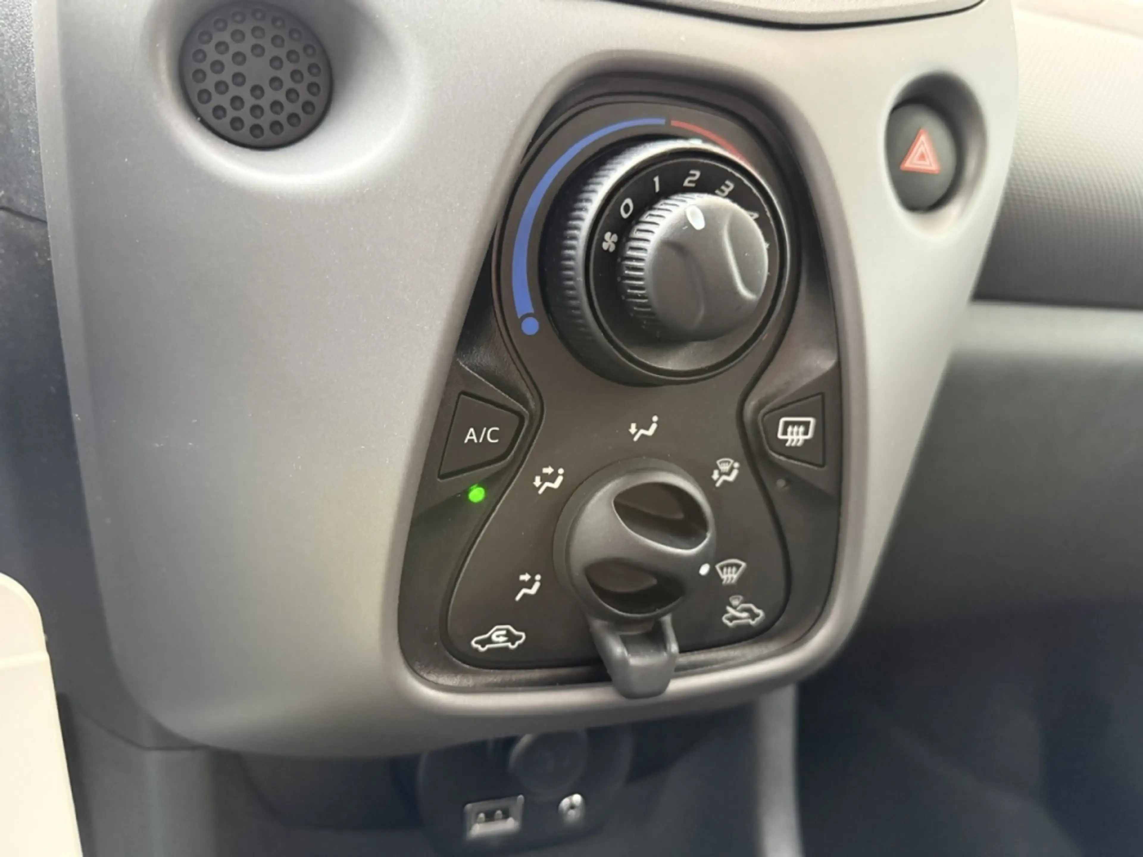 Peugeot 108 1.0 e-VTi Active AIRCO / RIJKLAAR / INCL GARANTIE — photo 20