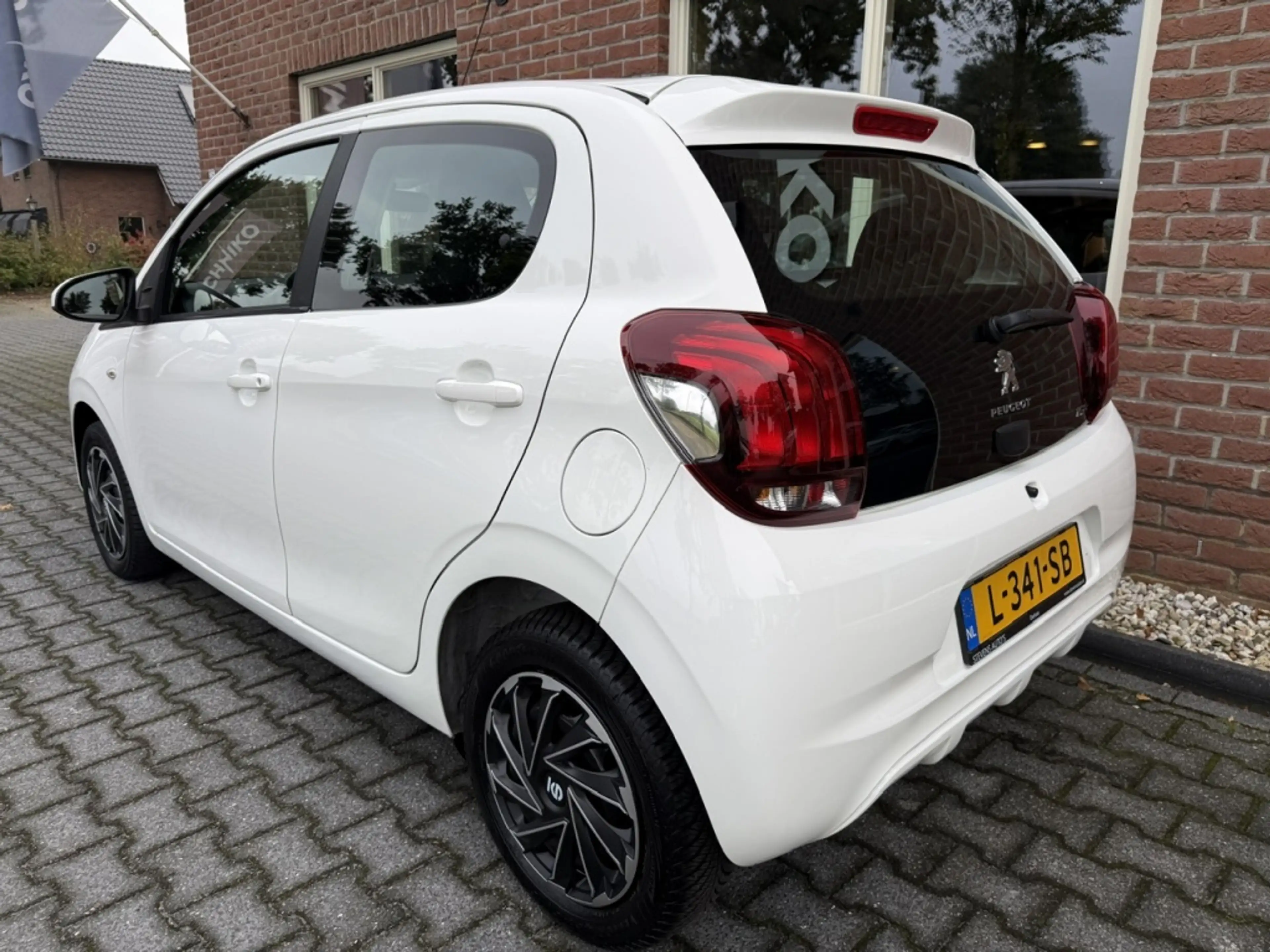 Peugeot 108 1.0 e-VTi Active AIRCO / RIJKLAAR / INCL GARANTIE — photo 11