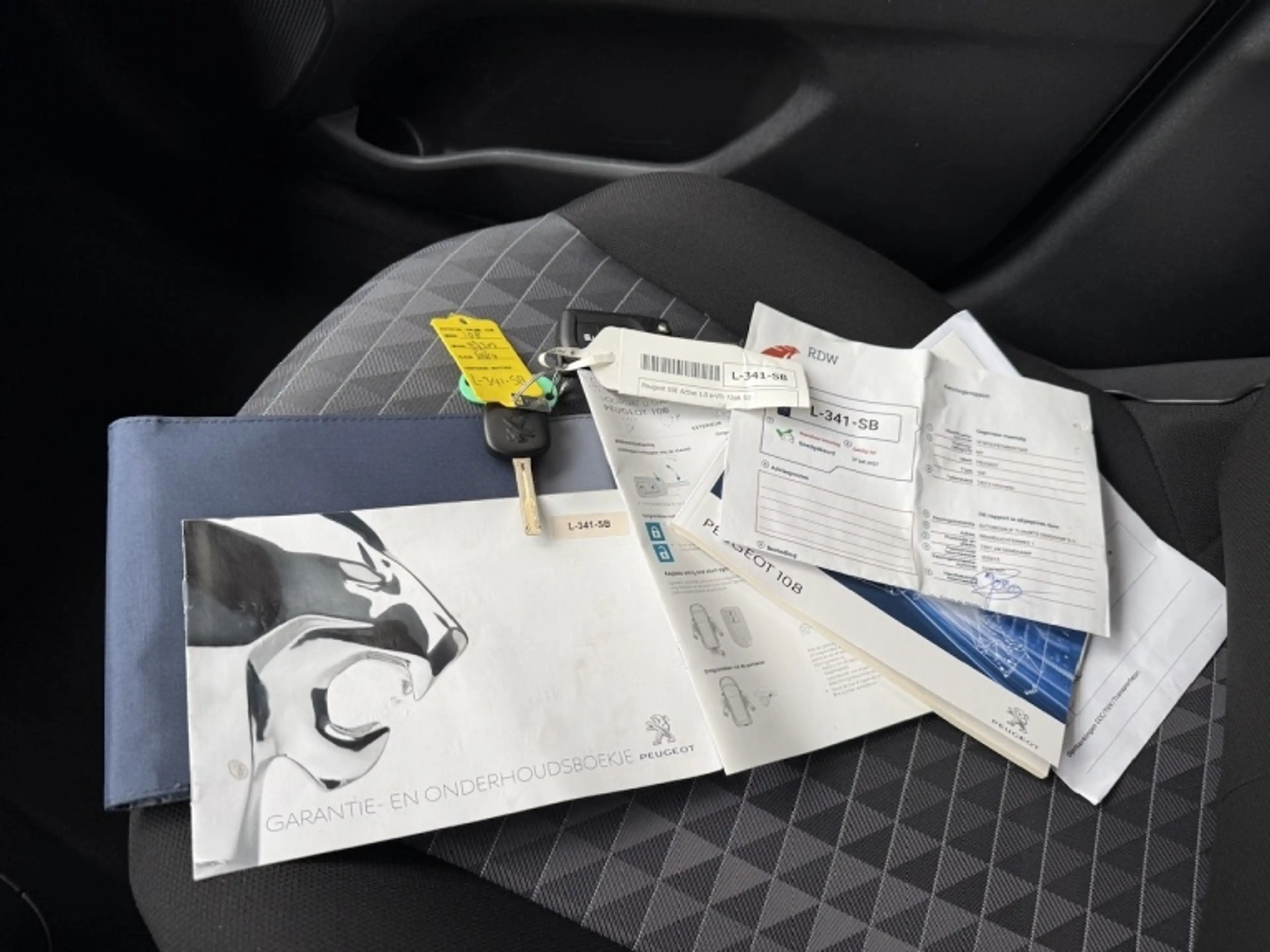 Peugeot 108 1.0 e-VTi Active AIRCO / RIJKLAAR / INCL GARANTIE — photo 31