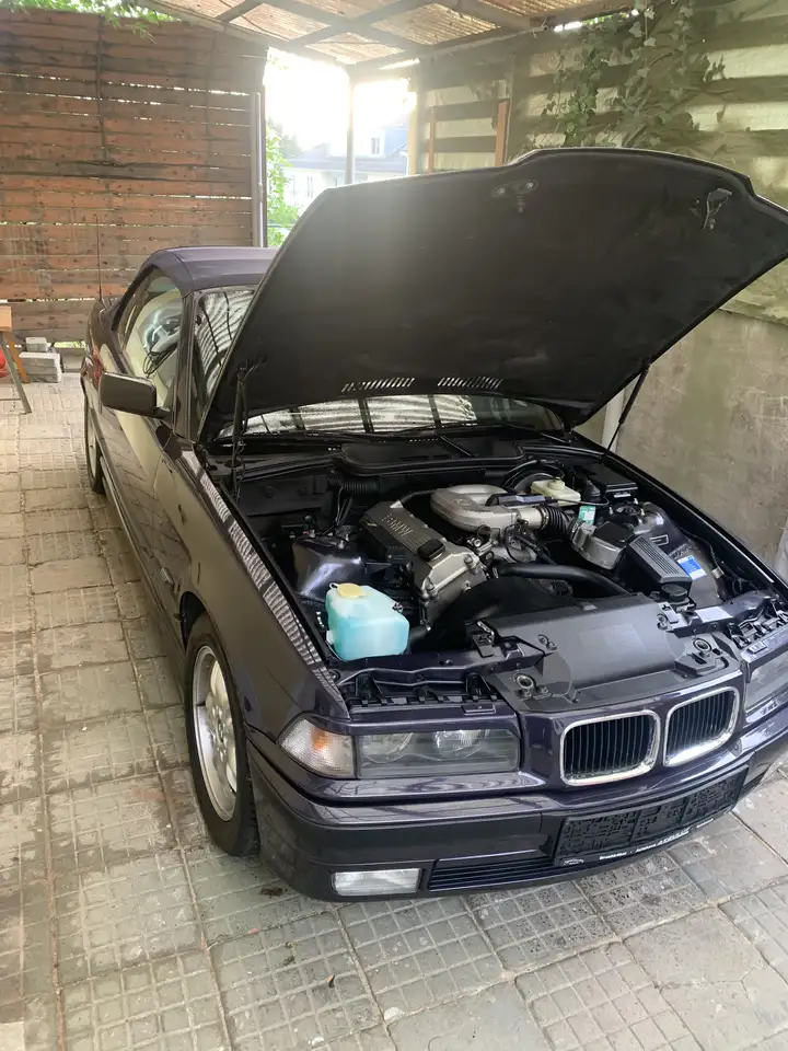 BMW 318i, foto 7