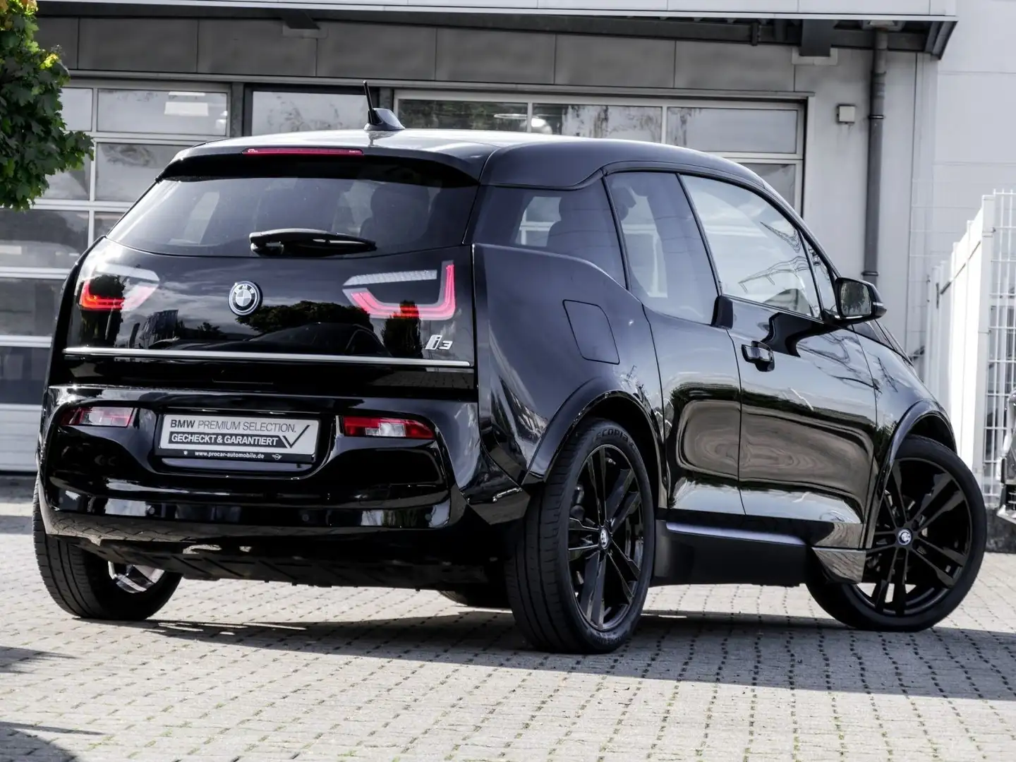 BMW i3 120 Sportpaket+NAVI+LED+SHZ+Standhzg.+DAB+LMR 20" Schwarz - 2