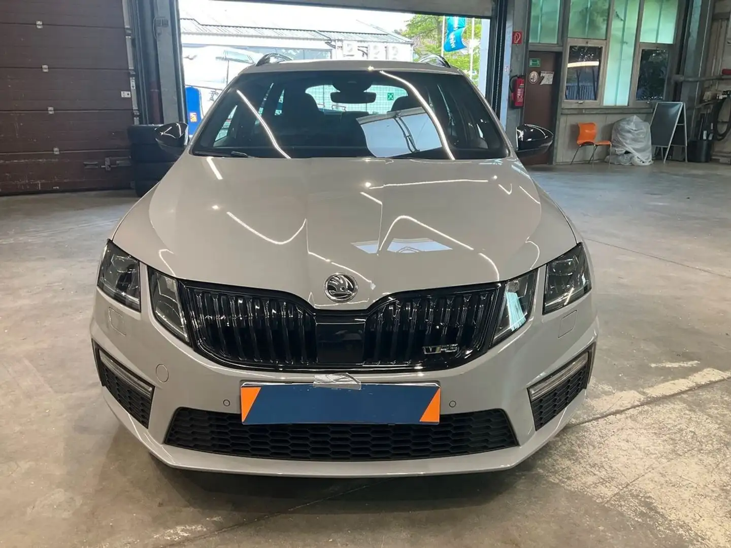Skoda Octavia Combi RS 60 DSG *SHZ*PAN*NAV*LED*ACC*PDC Gris - 2