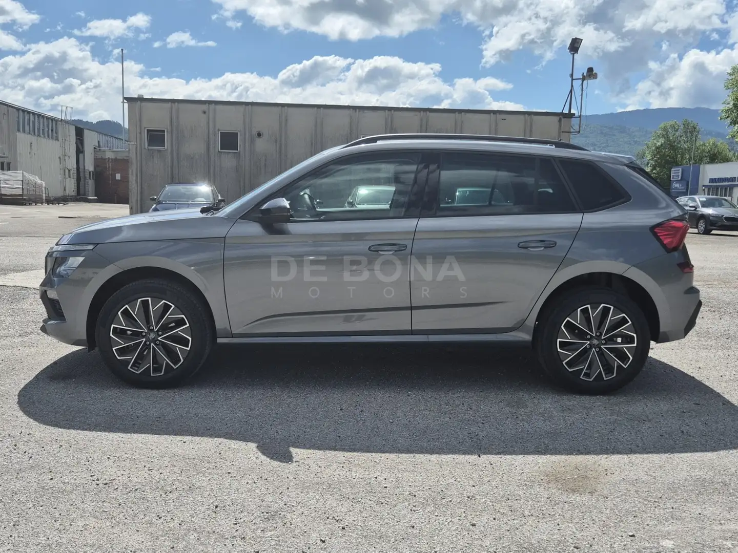 Skoda Kamiq 1.0 tsi black dots 95cv Grigio - 2