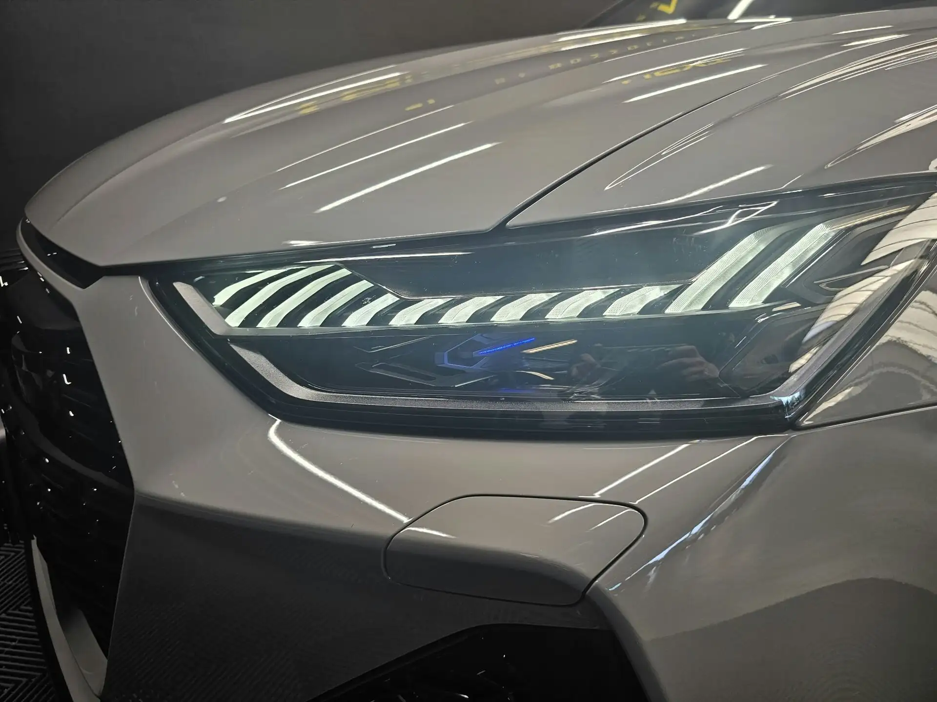 Audi RS6 4.0 TFSI 2024 화이트 사진 6