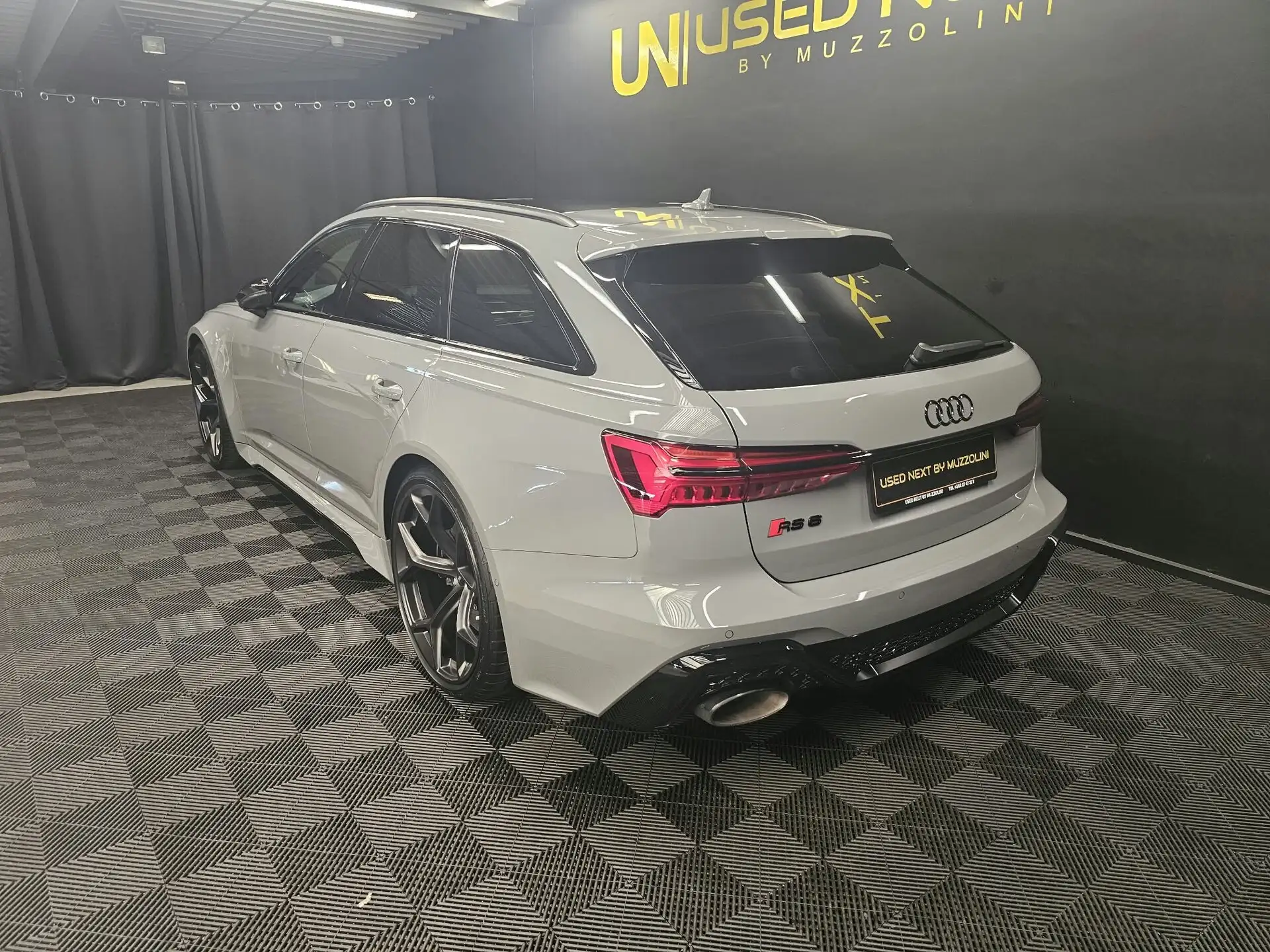 Audi RS6 4.0 TFSI 2024 화이트 사진 5