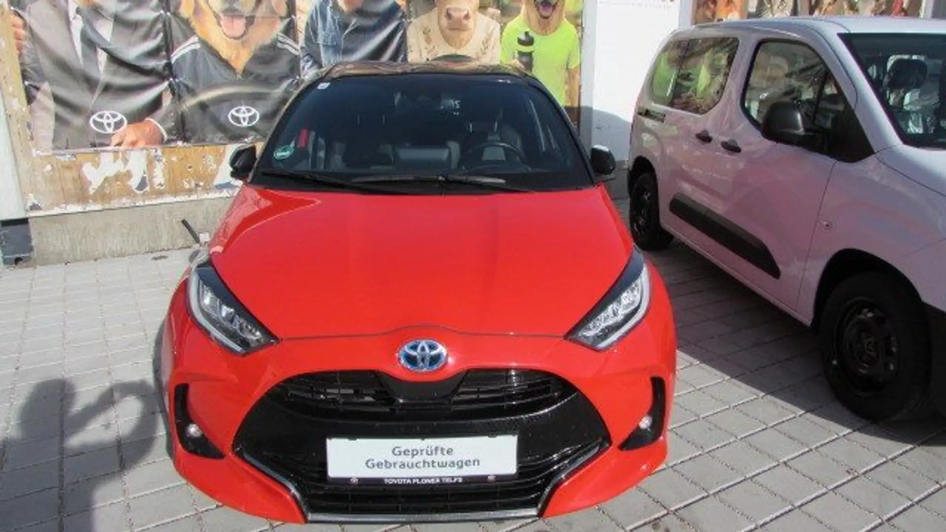 Toyota Yaris 1,5 VVT-i Hybrid Premiere Edition Rouge - 1
