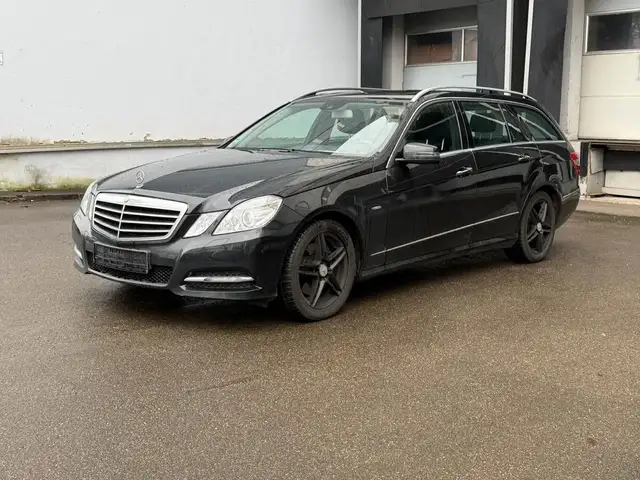 Mercedes-Benz E 350 CDI T Avantgarde SCHIEBEDACH*H&K*STHZ*MEMO