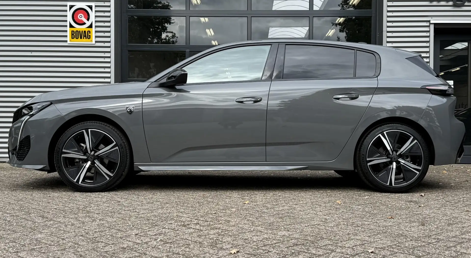 Peugeot 308 1.2 PureTech GT l I-Cockpit l Stoelverwarming l Sf - 2
