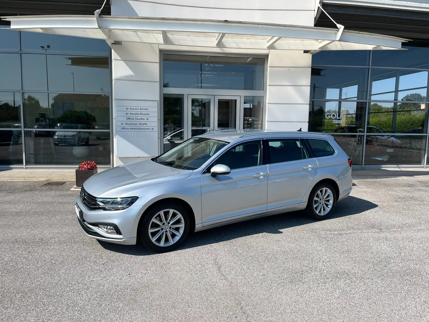 Volkswagen Passat Variant Passat VIII '19 Variant 2.0 tdi Business 150cv dsg Argento - 1