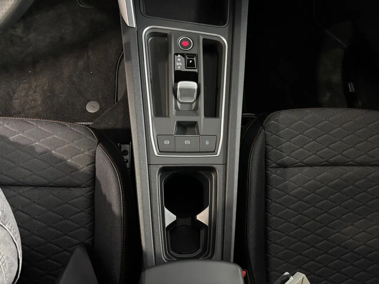 SEAT Leon Leon IV 2020 1.5 hybrid FR 116cv dsg 16