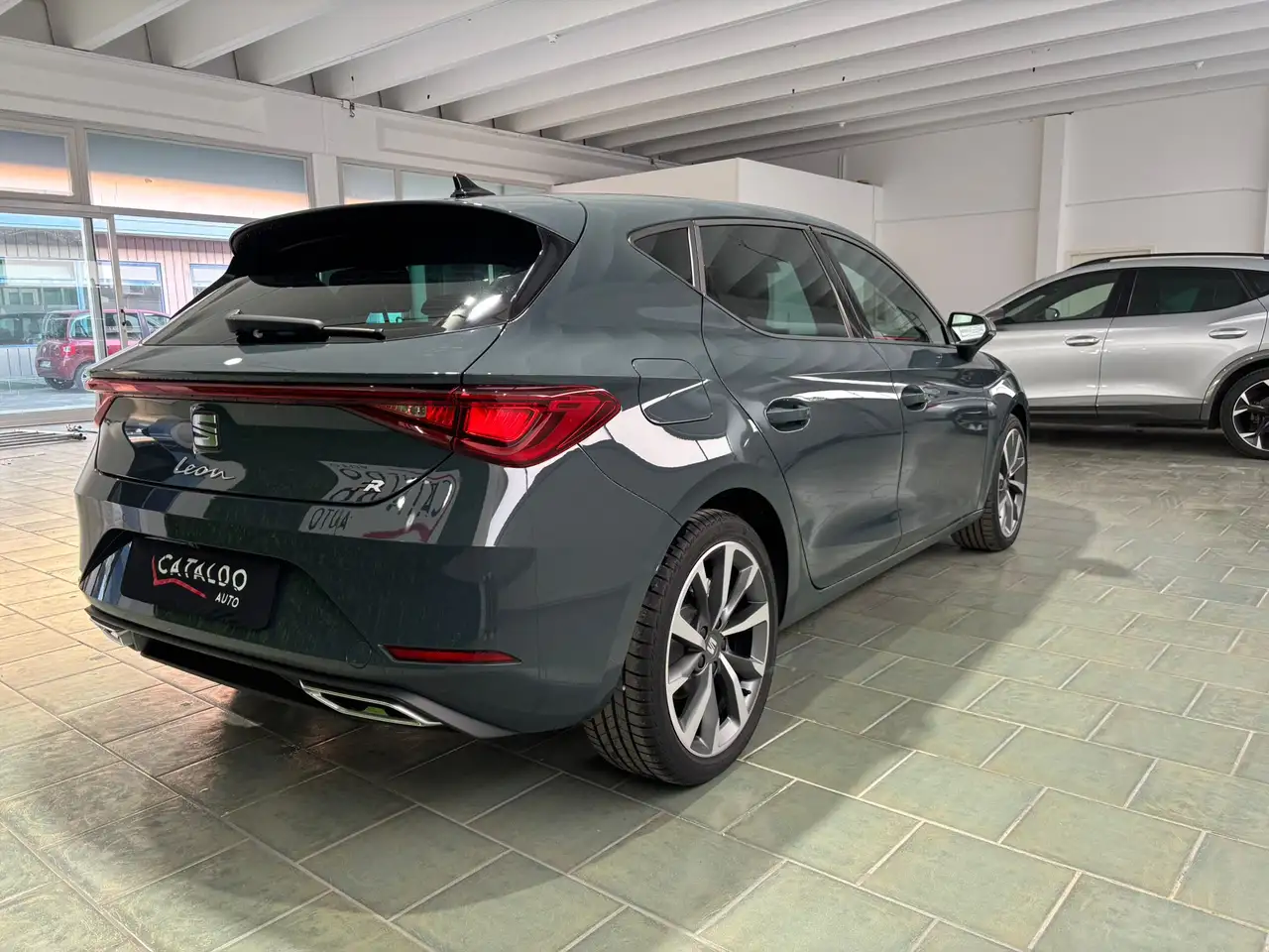 SEAT Leon Leon IV 2020 1.5 hybrid FR 116cv dsg 5
